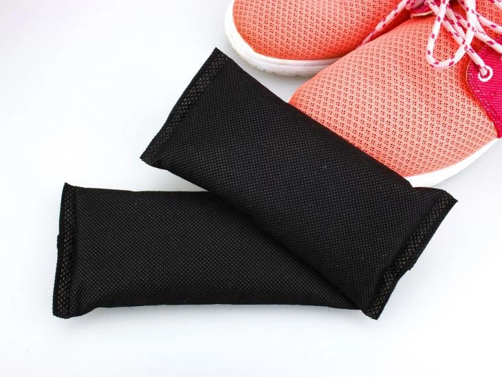 Deodorant za aktivno odstranjevanje ogljika